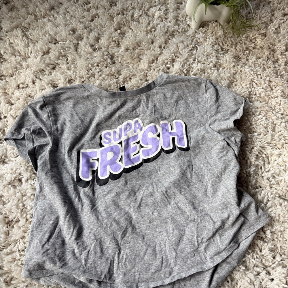 H&M Divided Supa Fresh 2000s Y2K vintage Light Gray belly shirt crop Top